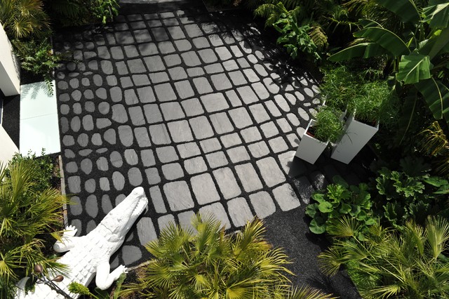Slate in landscape design